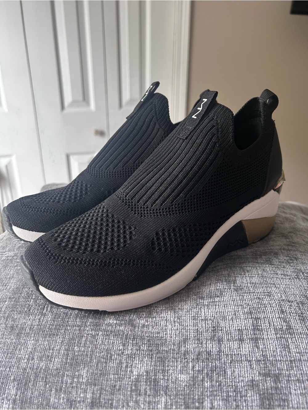 KEDS black  Slip-On Knit Women's Sneakers. New never worn!